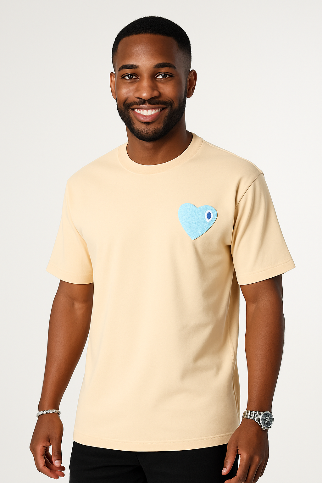 T-shirt LOVE Beige - Coeur brodé Bleu