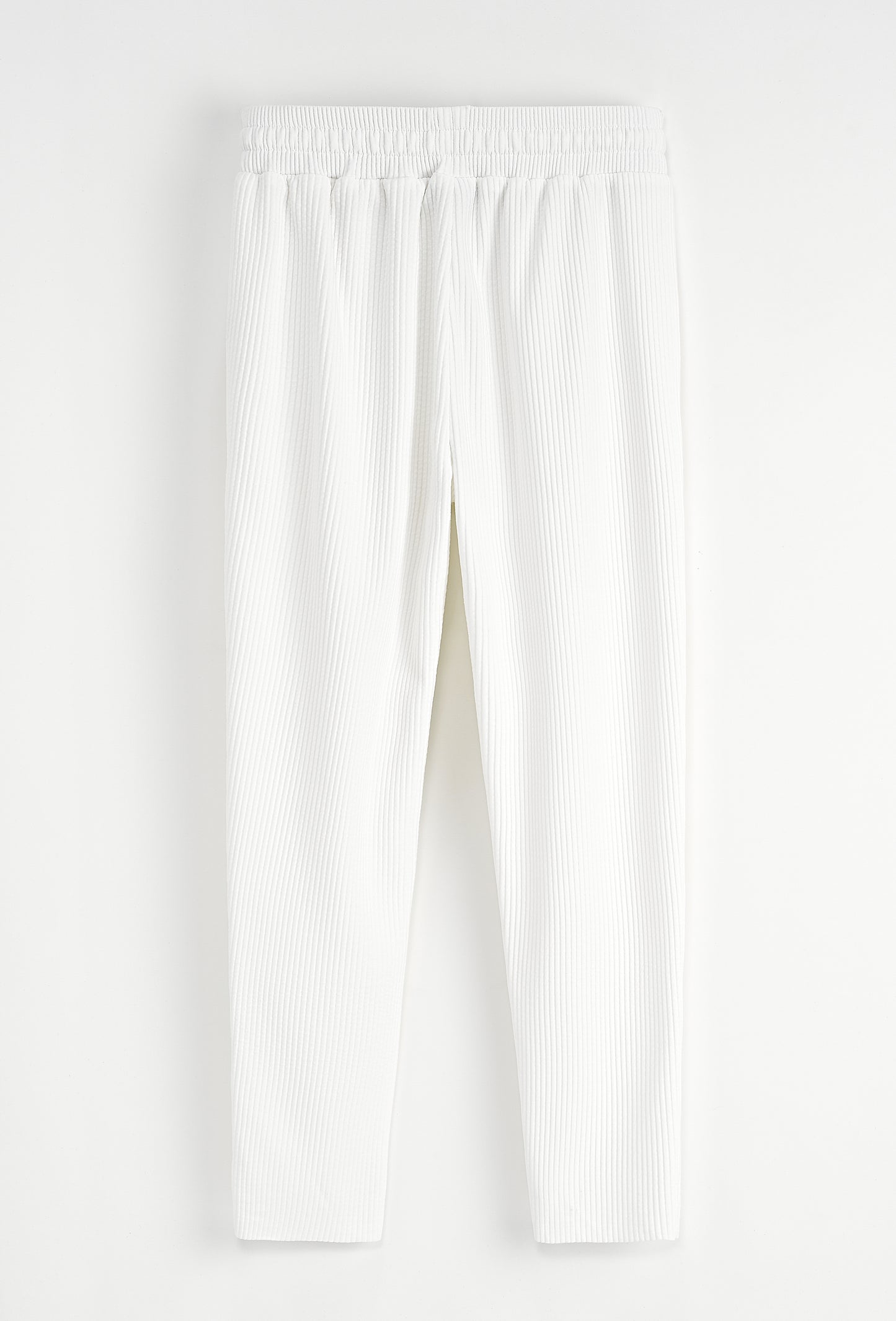 Ensemble Pantalon Frank Abagnale Blanc – Le faux calme du gentleman