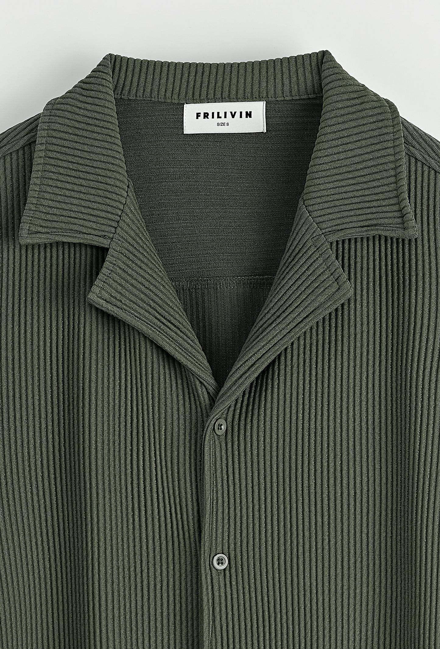 Ensemble Pantalon Frank Abagnale Kaki – Le faux calme du gentleman