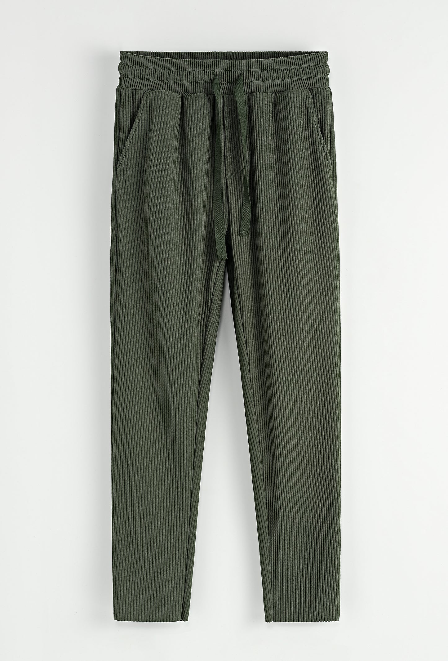 Ensemble Pantalon Frank Abagnale Kaki – Le faux calme du gentleman
