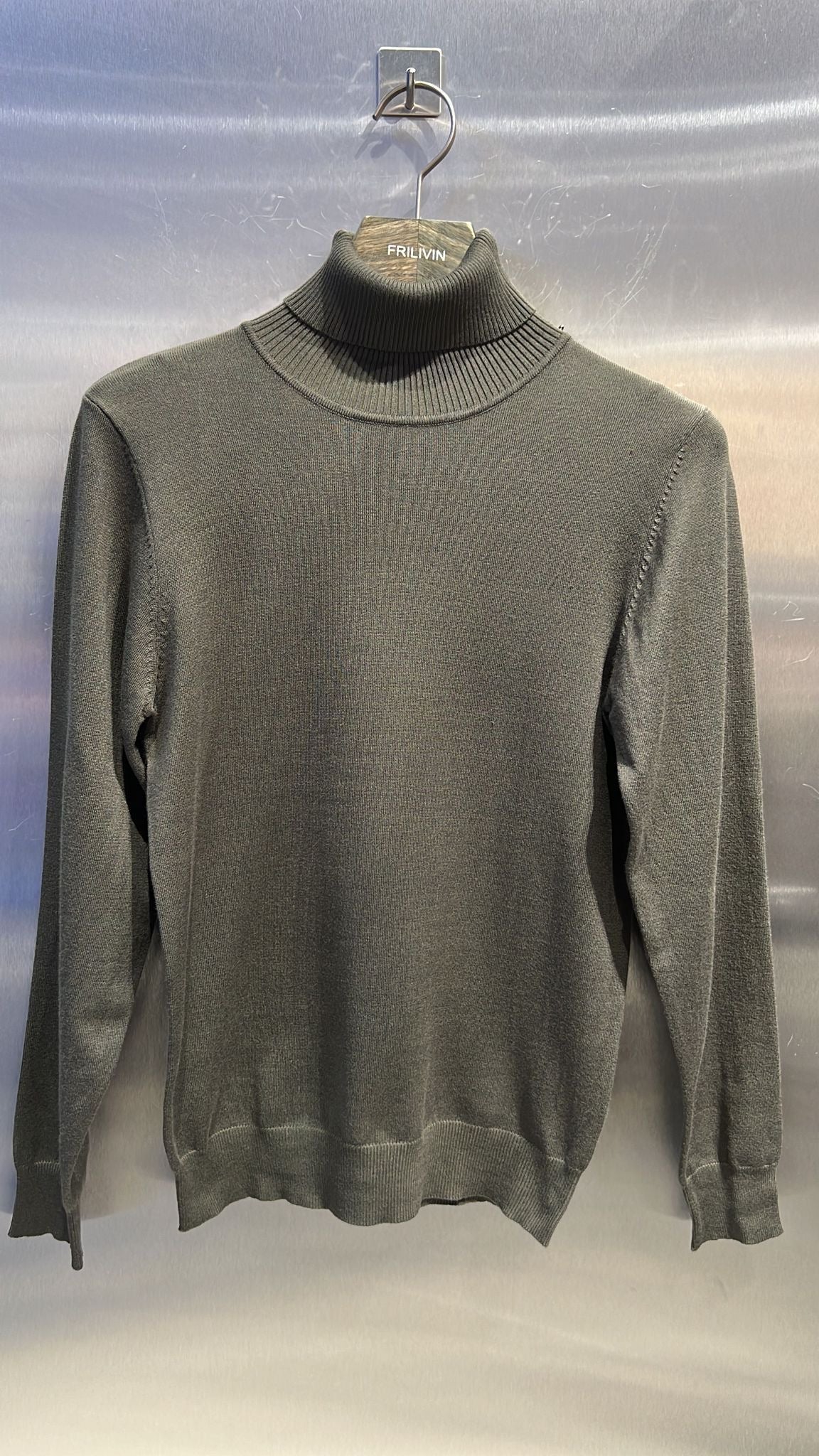 Pull col roulé Kaki - Rapidité et Elegance