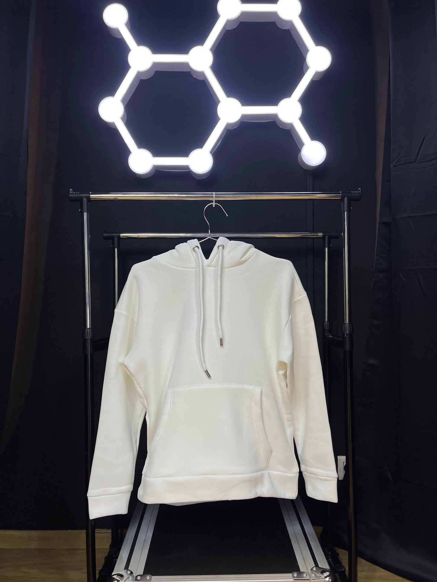 Sweat Uni Blanc Oversize – Simplicité Urbaine, Confort Premium