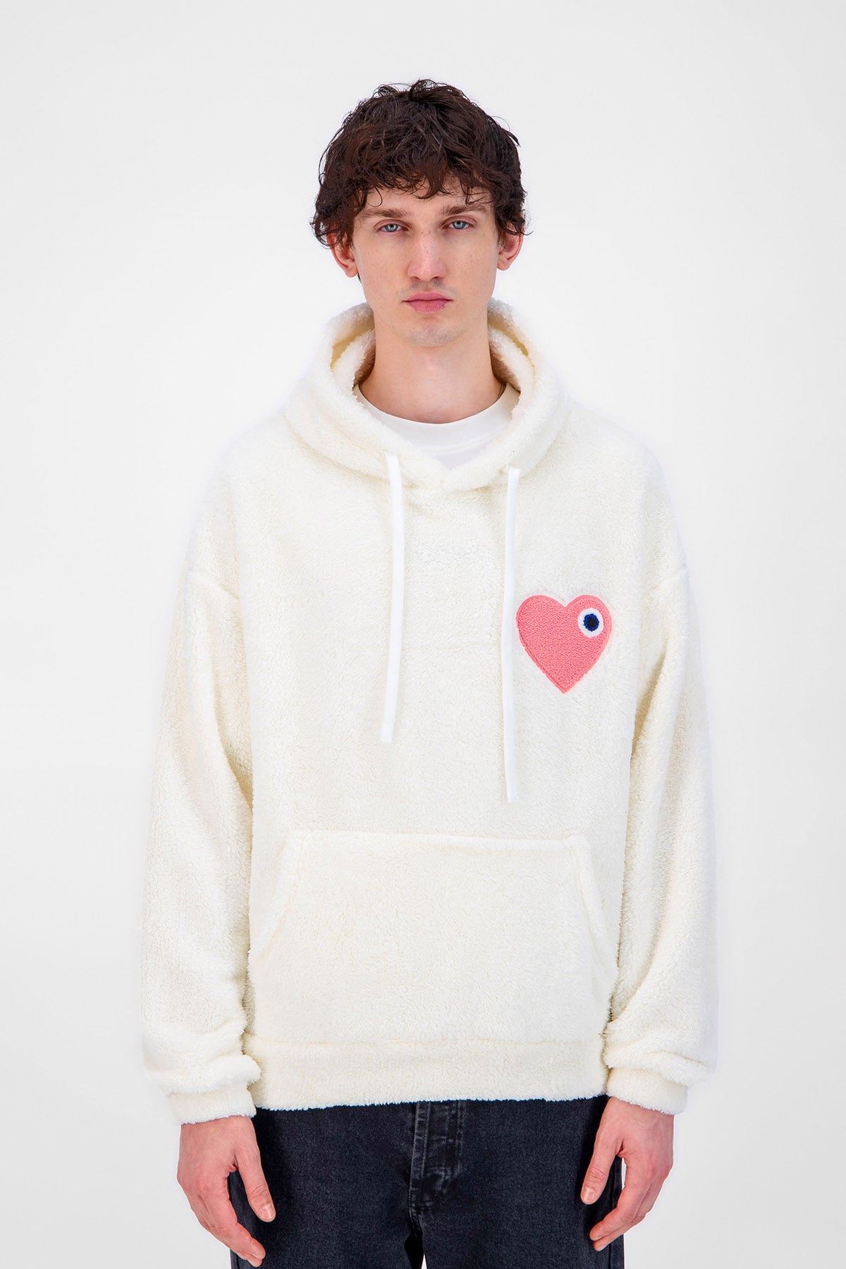 Sweat LOVE Blanc fourrure - Coeur brodé Rose