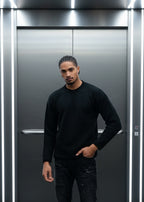 Pull Essentials Noir : Coupe Droite & Mode Minimaliste