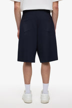 Short Love Bleu Marine & Rouge : Style Oversize : La Signature de l’amour discret