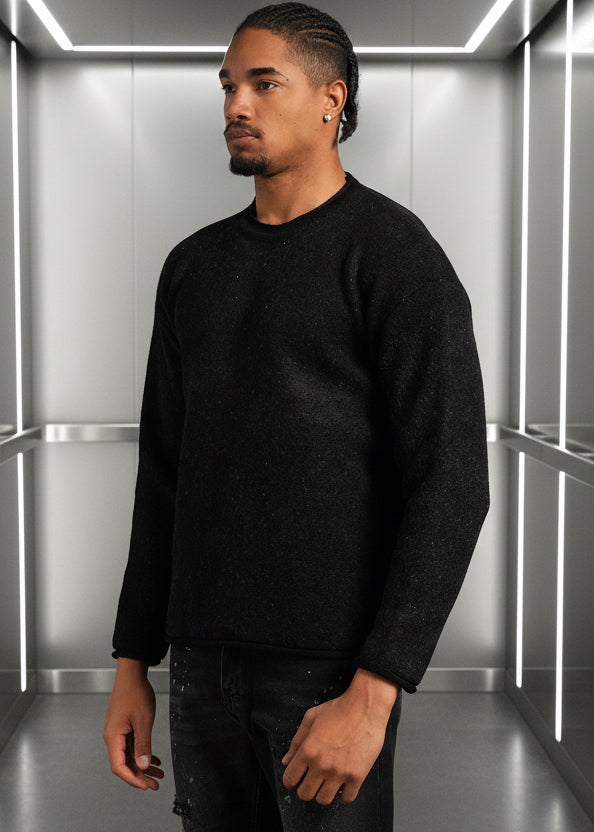 Pull Essentials Noir : Coupe Droite & Mode Minimaliste