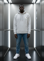 Sweat LOVE Gris : Coeur Blanc & Style minimaliste