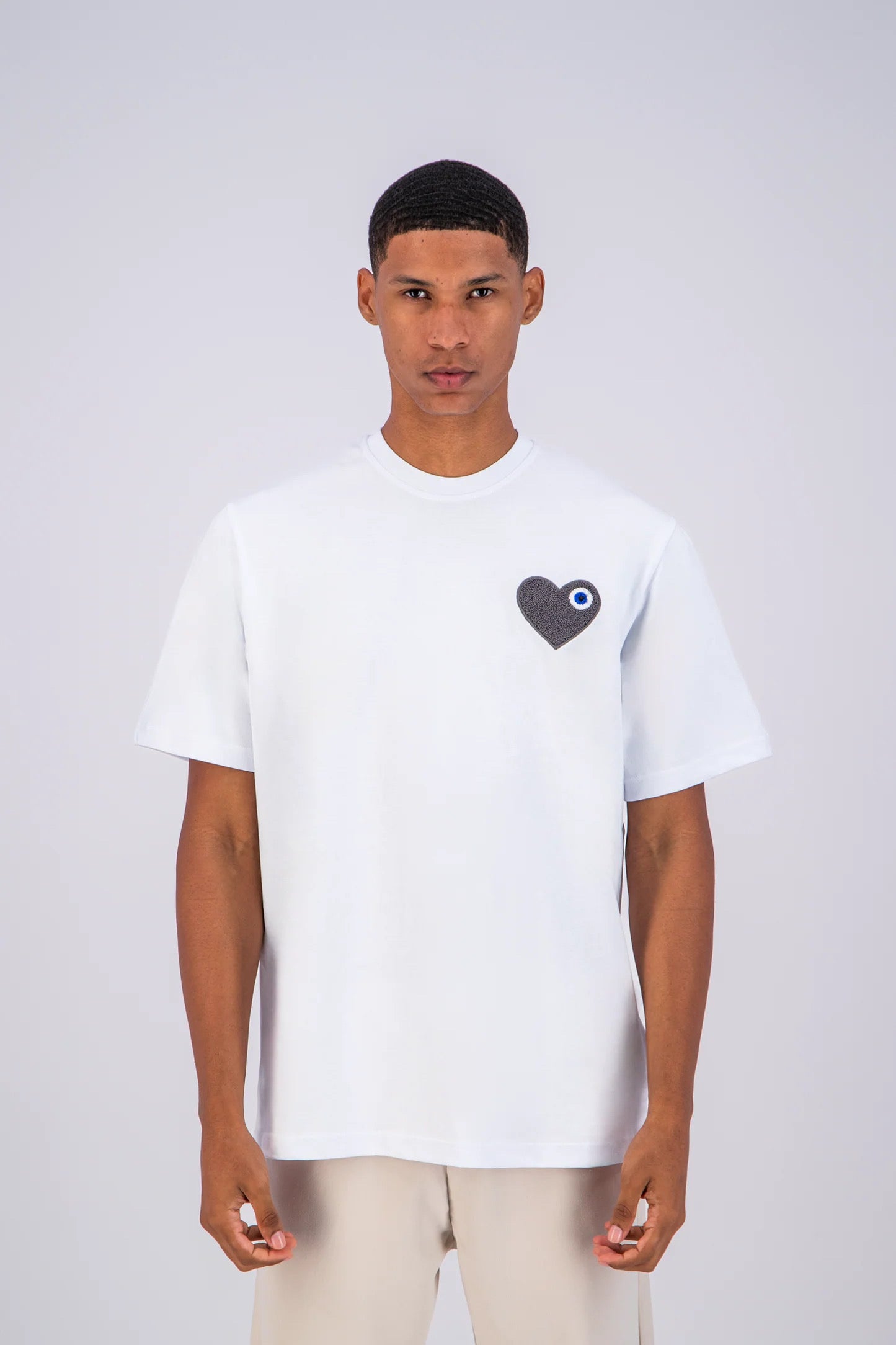 T-shirt LOVE Blanc - Coeur brodé Antracite