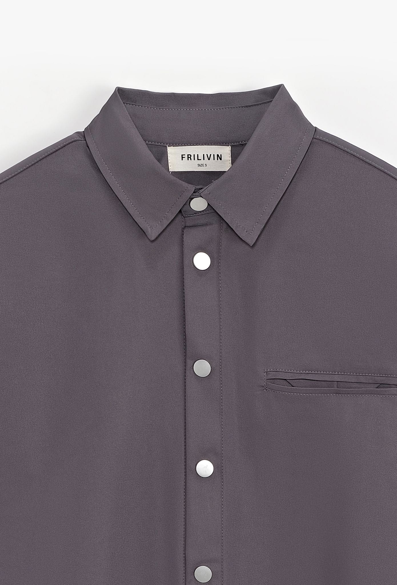 Chemise Berlin grise – Le flow froid venu du désert