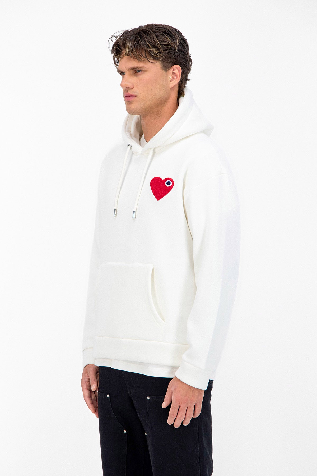 Sweat LOVE Blanc - Coeur brodé Rouge