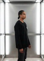 Pull Love Noir : Coupe Droite & Mode Minimaliste