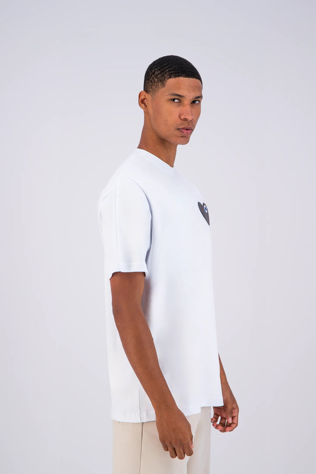 T-shirt LOVE Blanc - Coeur brodé Antracite