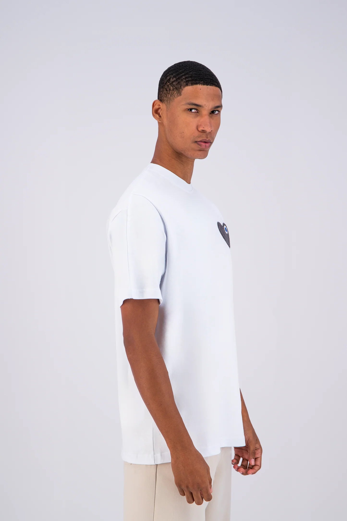 T-shirt LOVE Blanc - Coeur brodé Antracite