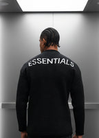 Pull Essentials Noir : Coupe Droite & Mode Minimaliste