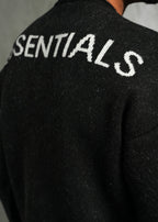 Pull Essentials Noir : Coupe Droite & Mode Minimaliste