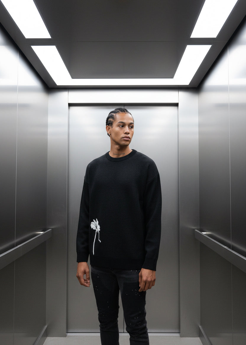 Pull Cannes Noir : Coupe droite  & Code Fleur