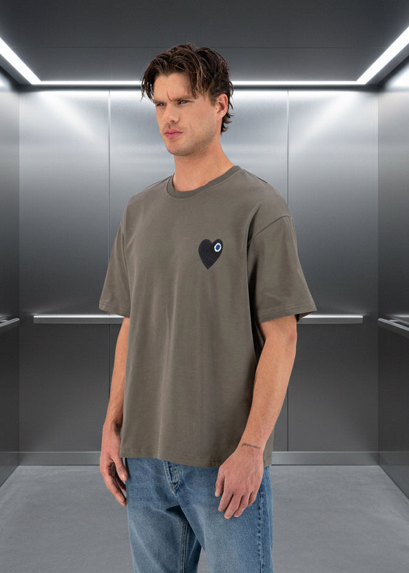 T-shirt LOVE Vert : Coupe oversize & Coeur noir