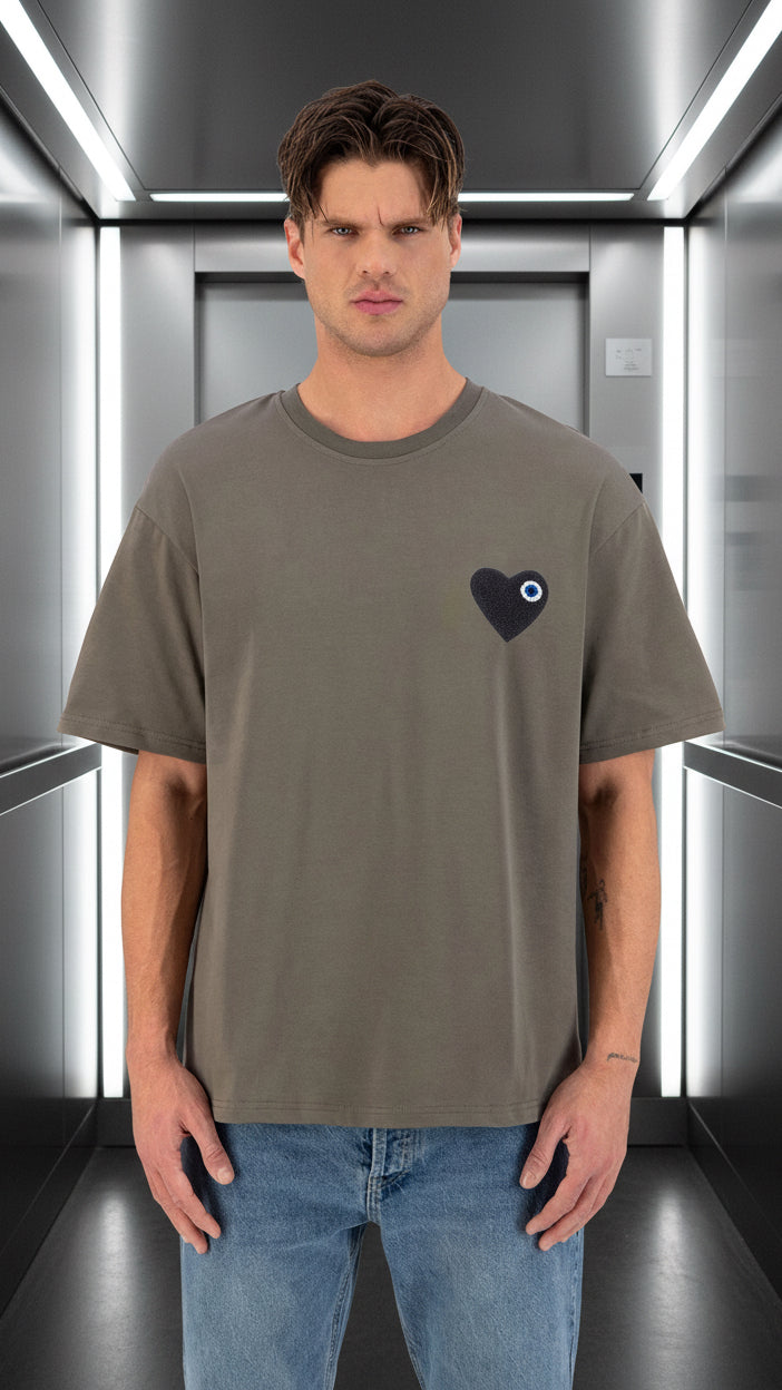 T-shirt LOVE Vert : Coupe oversize & Coeur noir