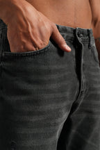 Jeans Orlando Noir : Coupe Droite & Denim Urbain