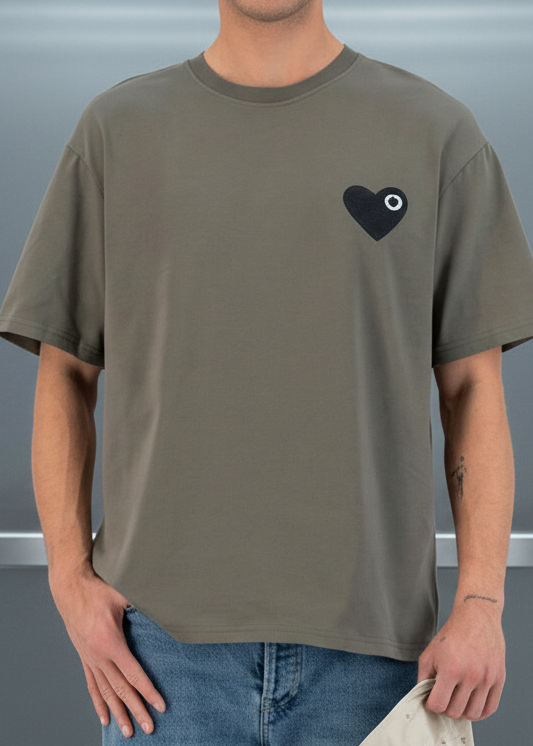 T-shirt LOVE Vert : Coupe oversize & Coeur noir