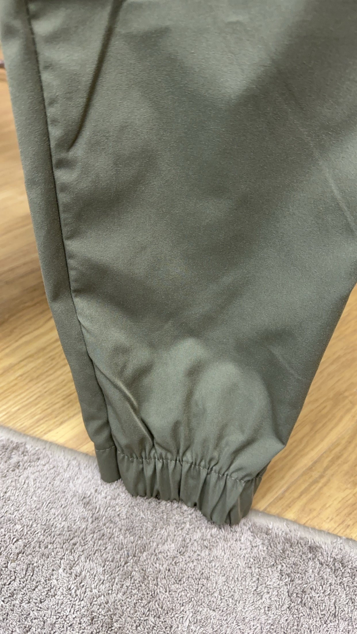 Cargo Moscou Kaki – Silence, Réseau & Style