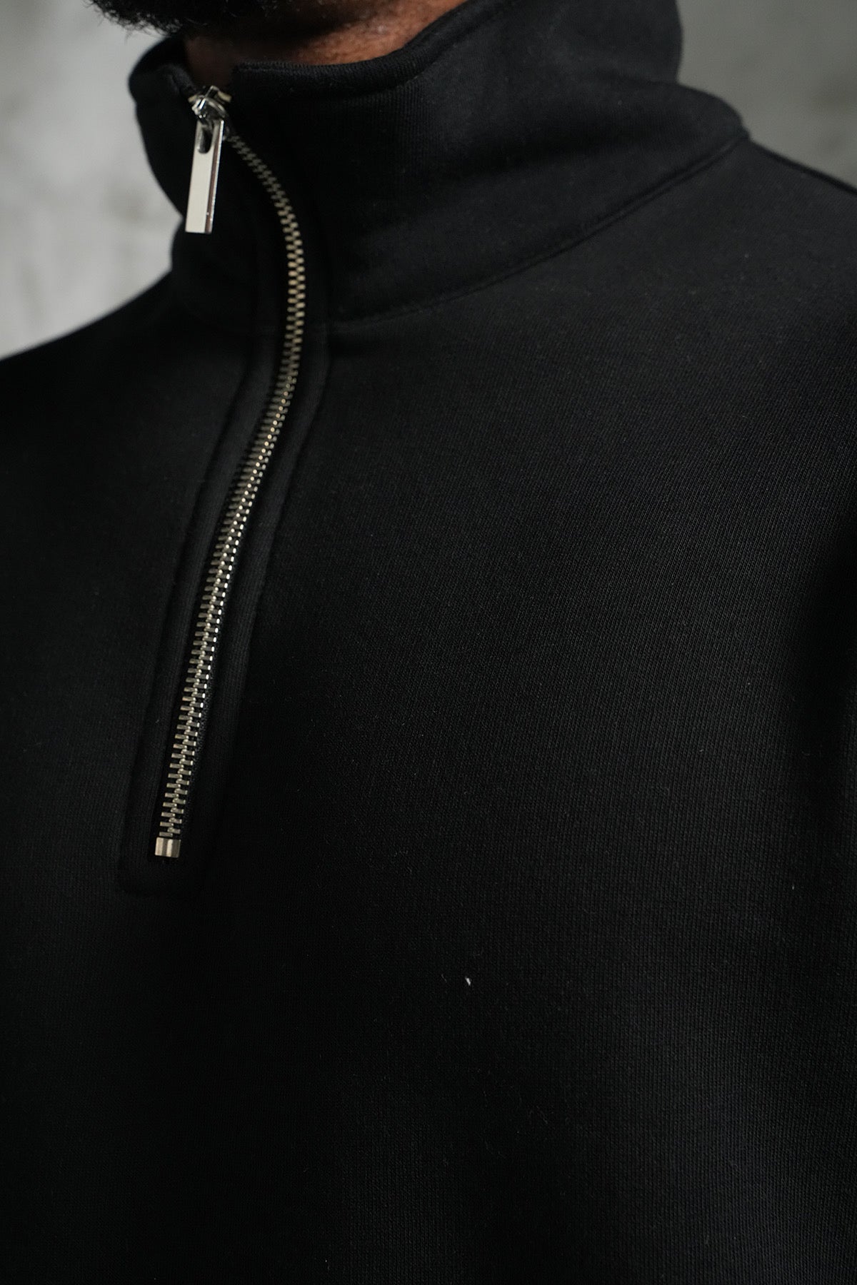 Pull Paris Noir : Droit & Zippé