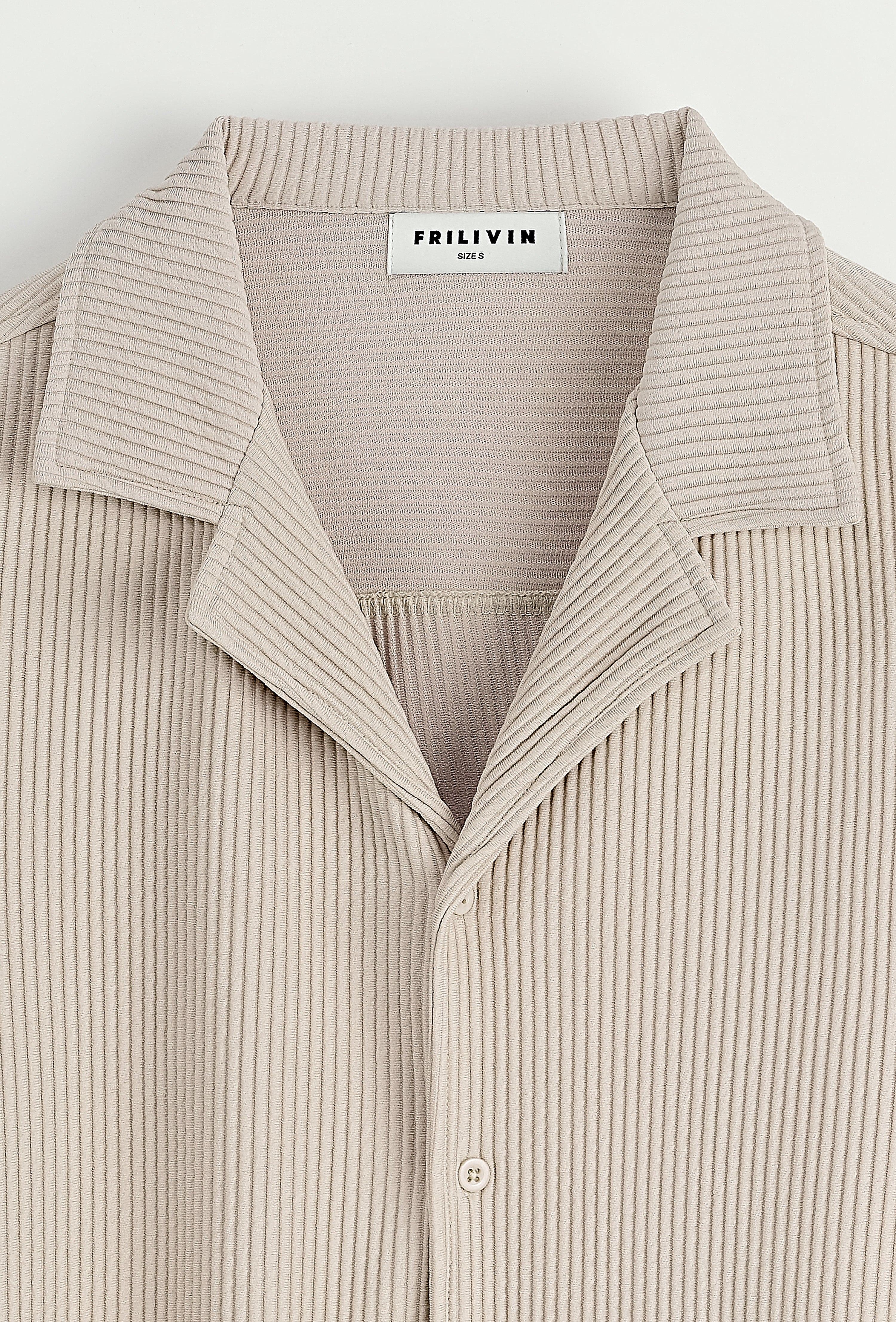 Ensemble Abagnale Beige – Le faux calme du gentleman