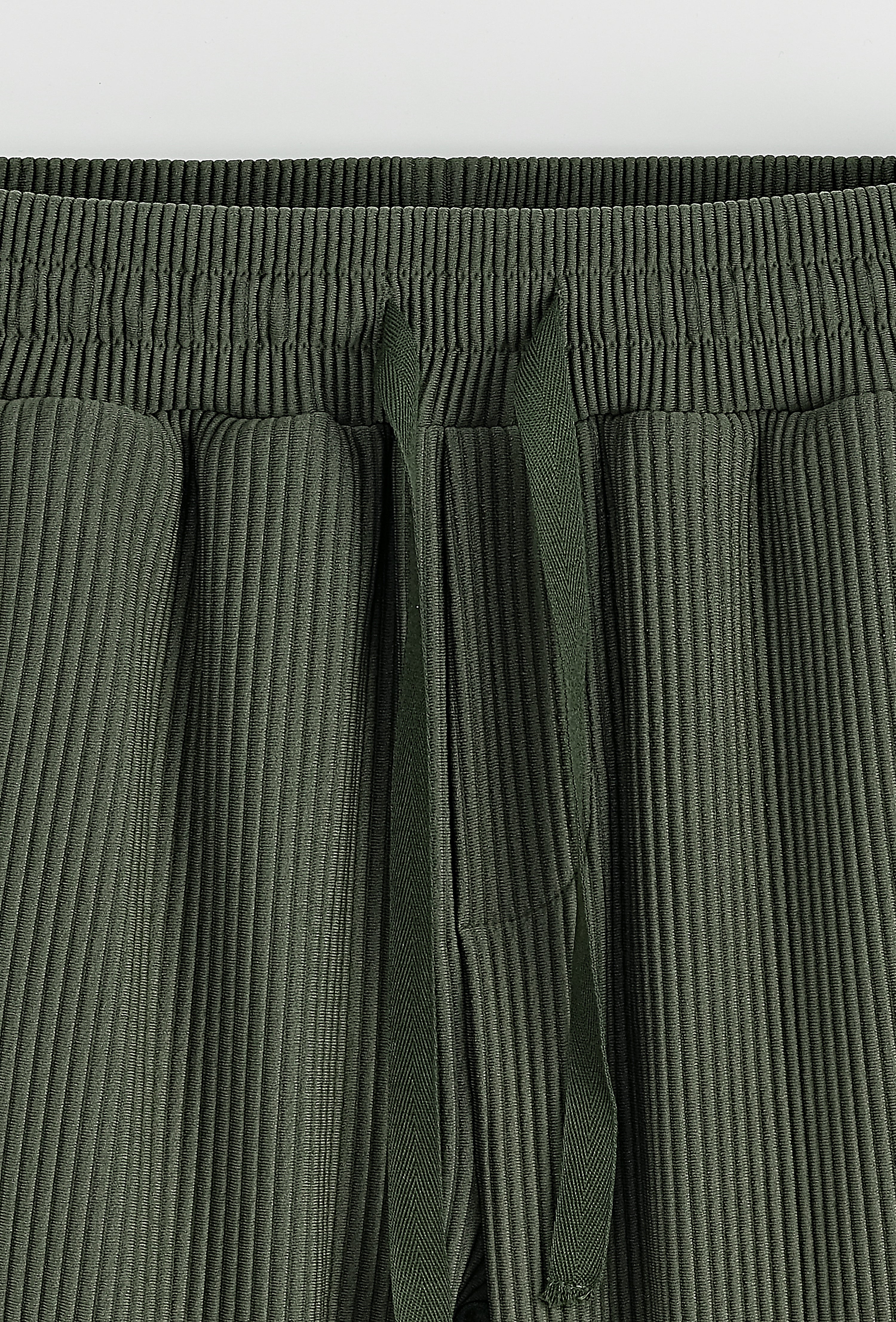 Ensemble Abagnale Kaki – Le faux calme du gentleman