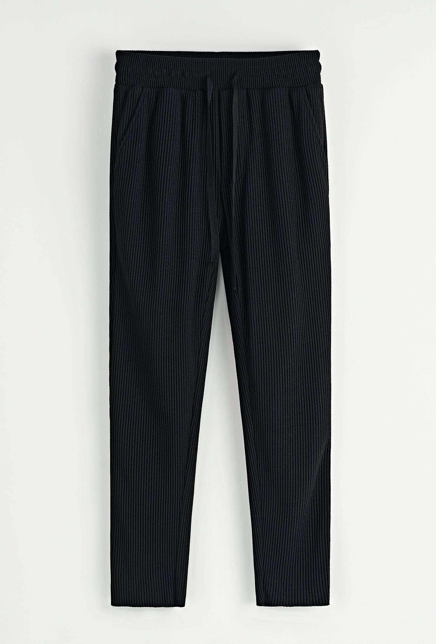 Ensemble Pantalon Frank Abagnale Noir – Le faux calme du gentleman