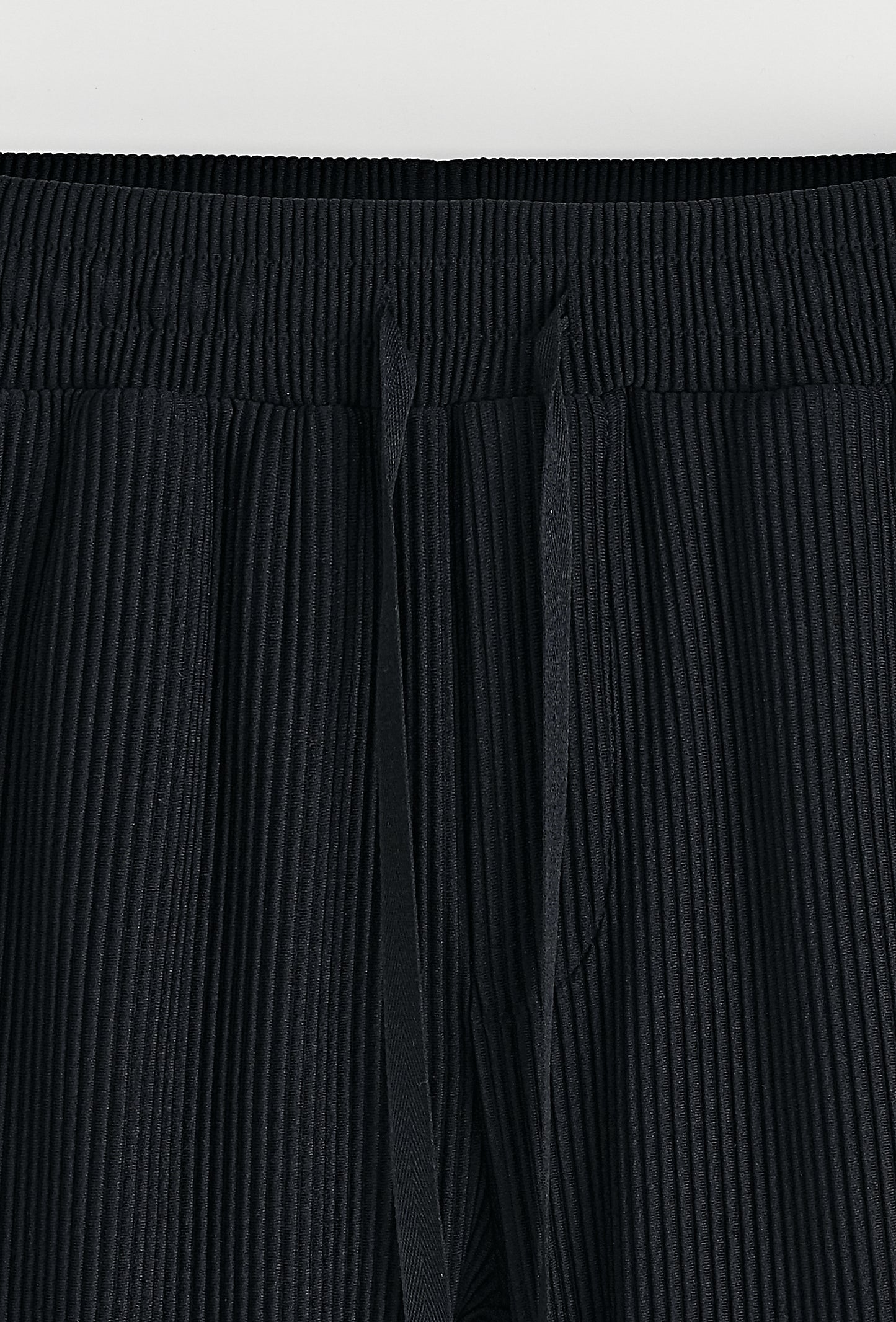 Ensemble Pantalon Frank Abagnale Noir – Le faux calme du gentleman