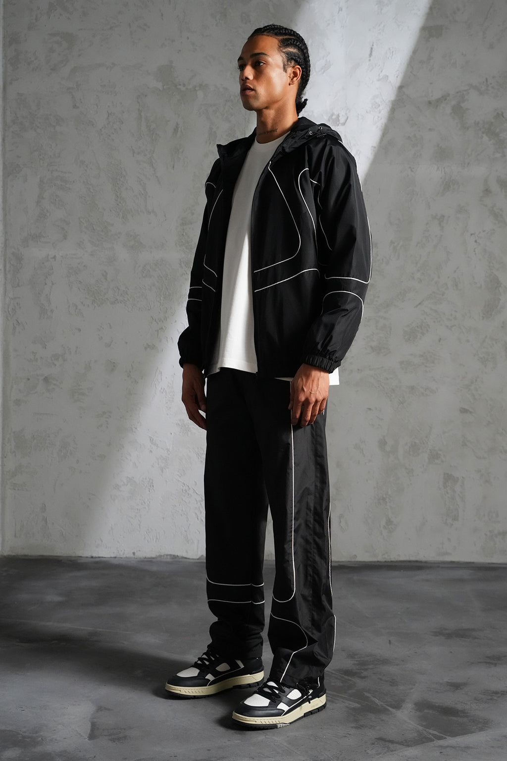 Ensemble Jogging Manchester Style Noir : Oversize black & White Line