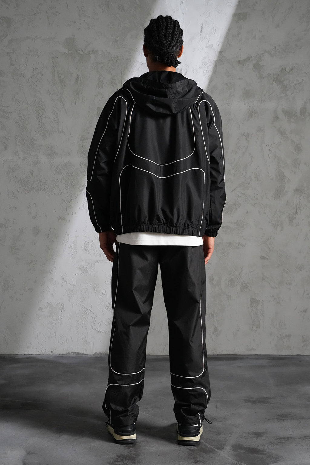 Ensemble Jogging Manchester Style Noir : Oversize black & White Line
