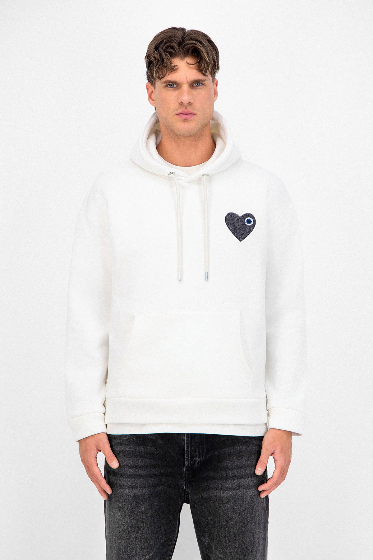 Sweat LOVE Blanc - Coeur brodé Gris Anthracite