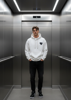 Sweat LOVE Blanc : Coeur Anthracite & Style minimaliste