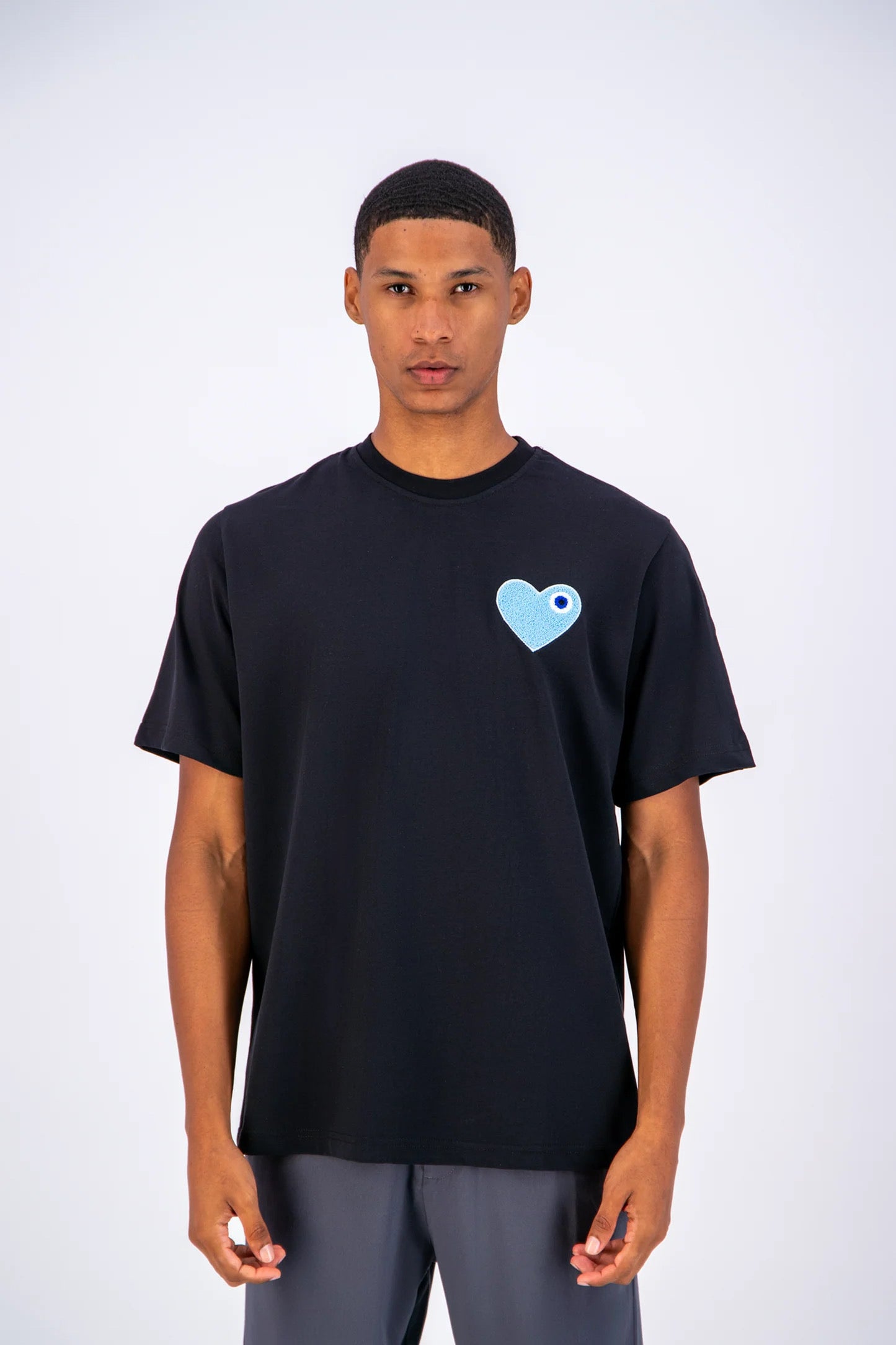 T-shirt LOVE Noir - Coeur brodé Bleu