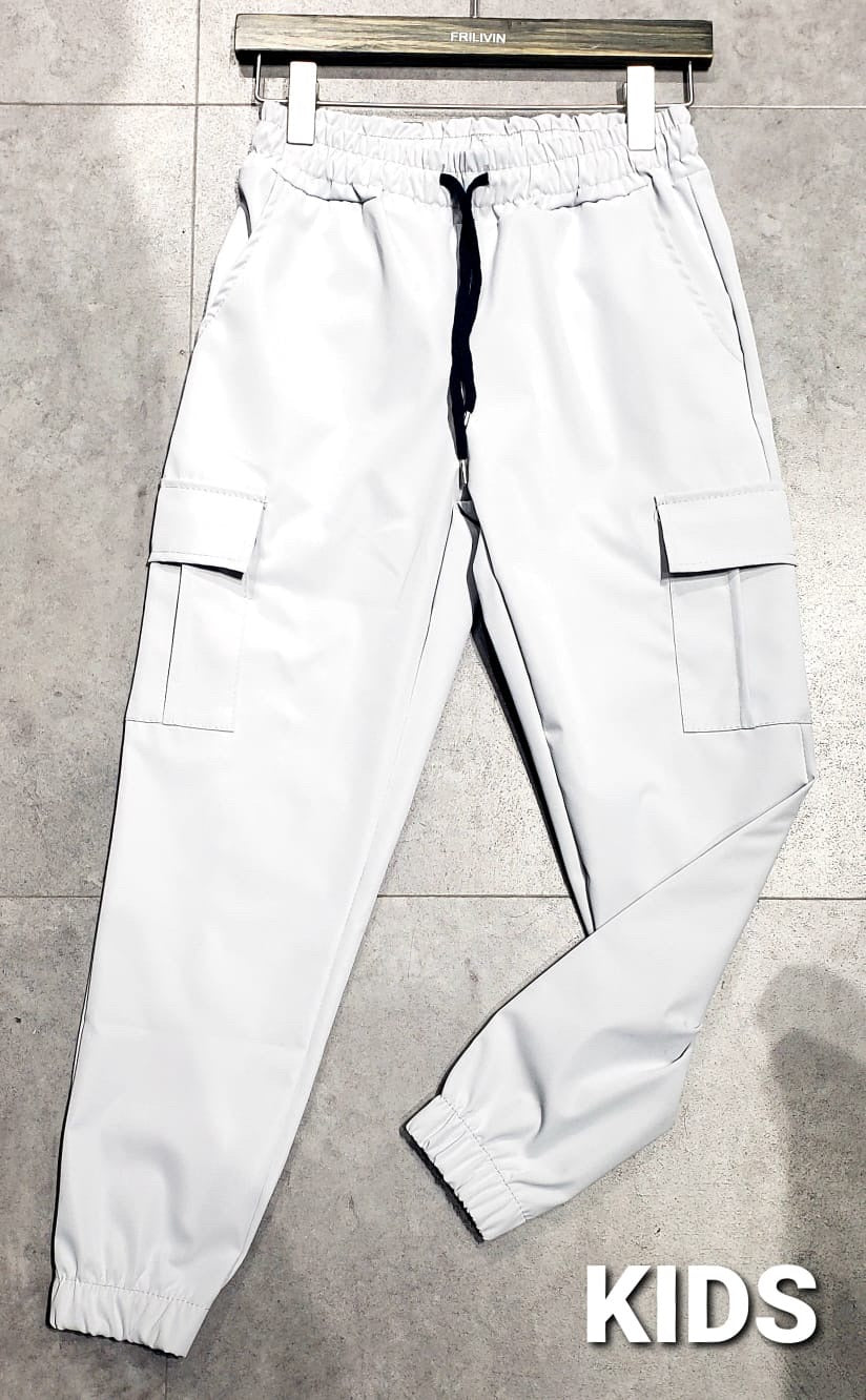 Cargo Moscou Ado Gris– Silence, Réseau & Style