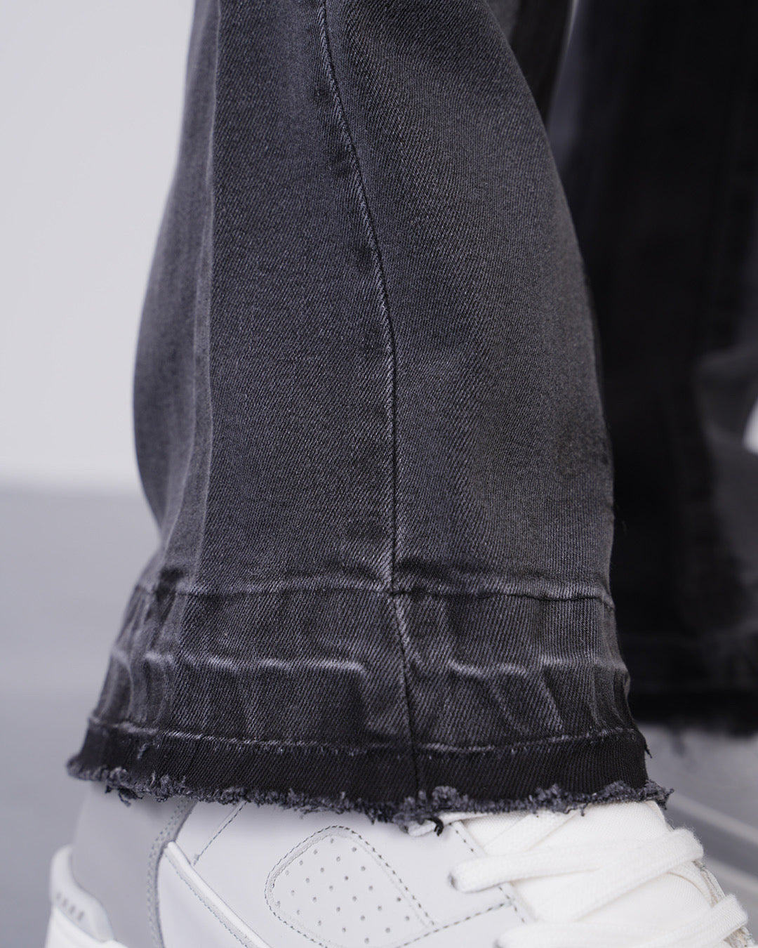 Jean Atlanta Edition – Denim Noir Streetwashed Straight