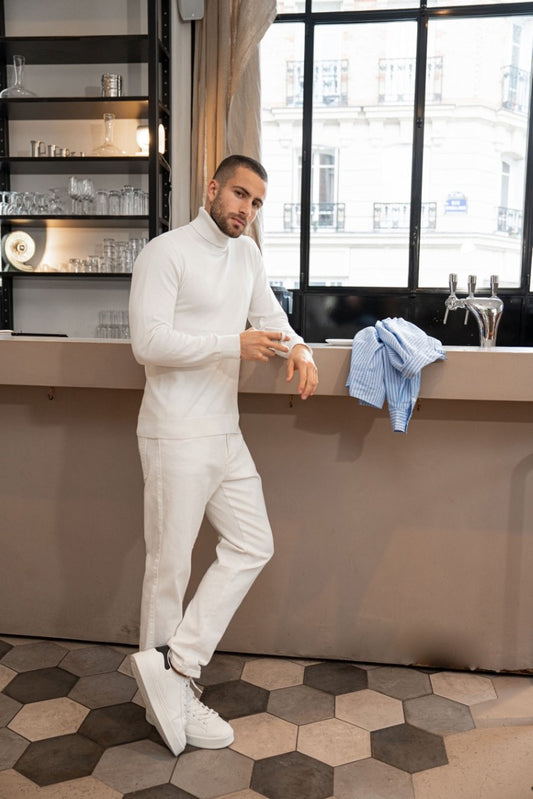 Pull col roulé Beige- Rapidité et Elegance