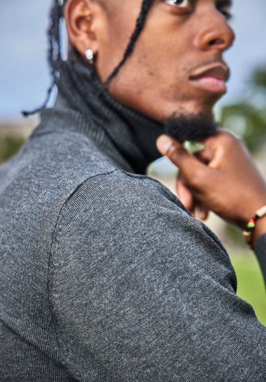 Pull col roulé Gris- Rapidité et Elegance