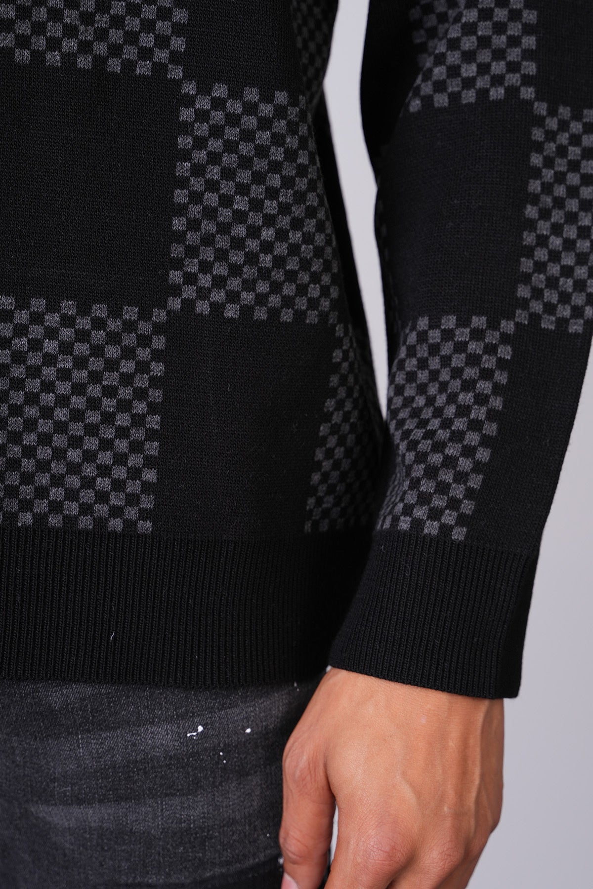 Pull Carreau Noir - Quadrillé et Moderne