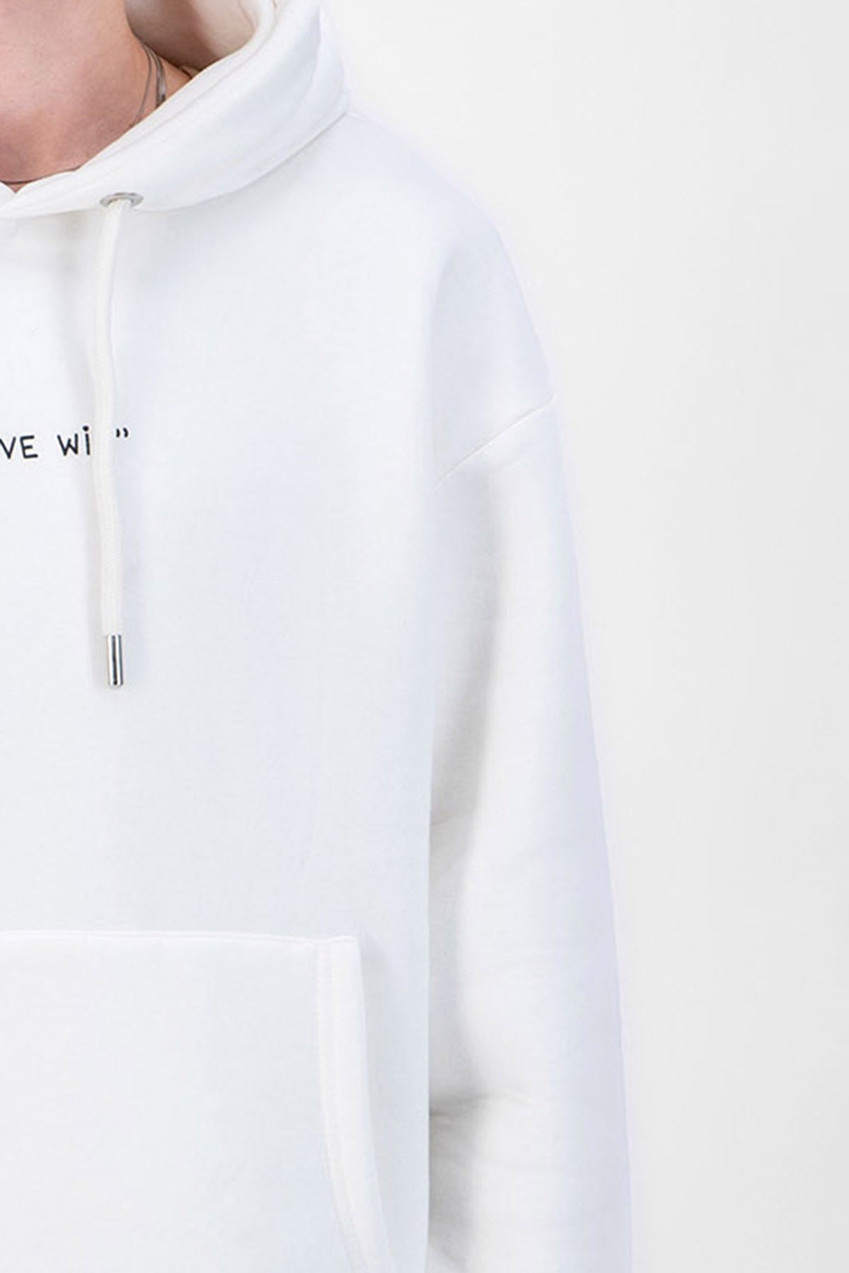 Sweat Love Win Blanc – Message fort et tendance streetwear