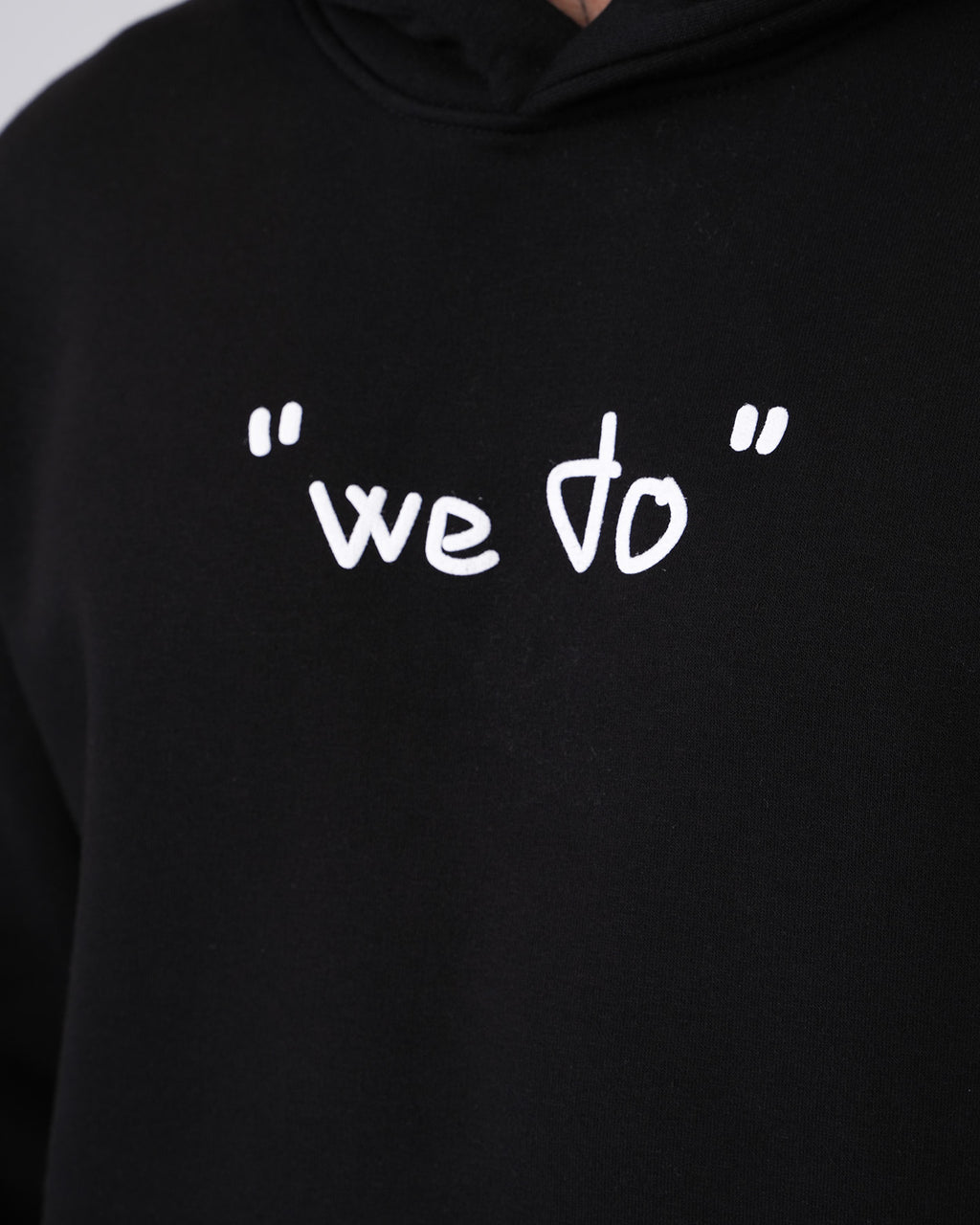 Sweat We Do Noir – Message fort et tendance streetwear