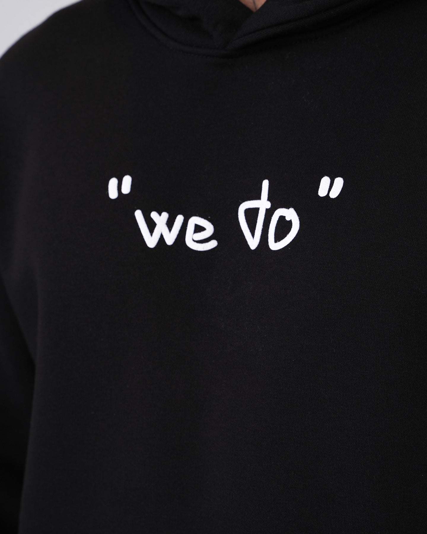 Sweat We Do Noir – Message fort et tendance streetwear