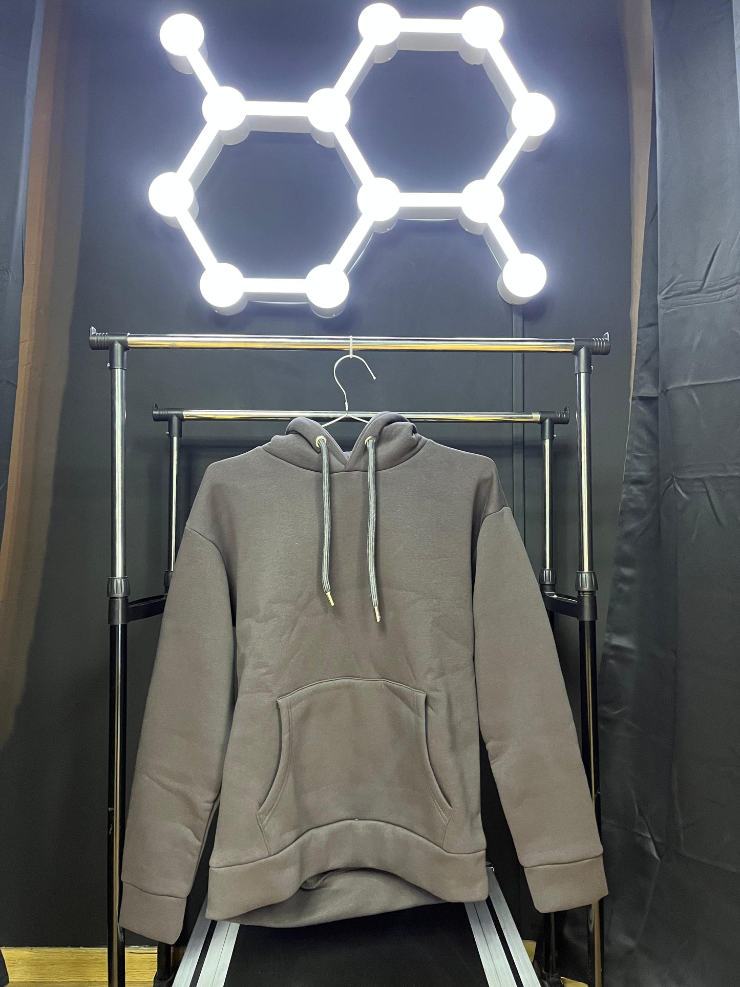 Sweat Uni Antracite Oversize – Simplicité Urbaine, Confort Premium
