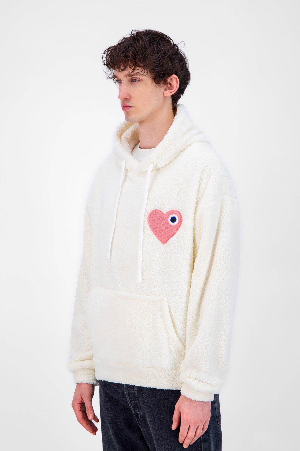 Sweat LOVE Blanc fourrure - Coeur brodé Rose