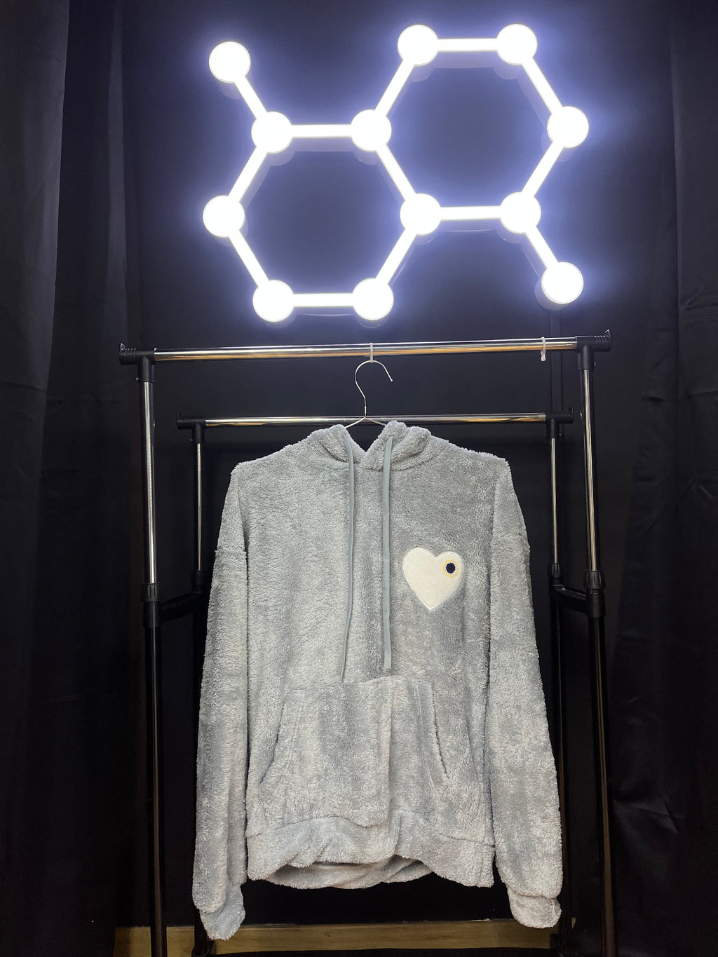 Sweat LOVE Gris fourrure - Coeur brodé Blanc