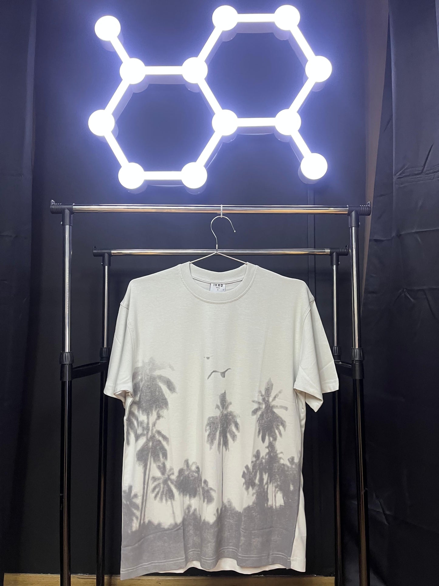 T-shirt Palmier Gris – Style Estival Urbain